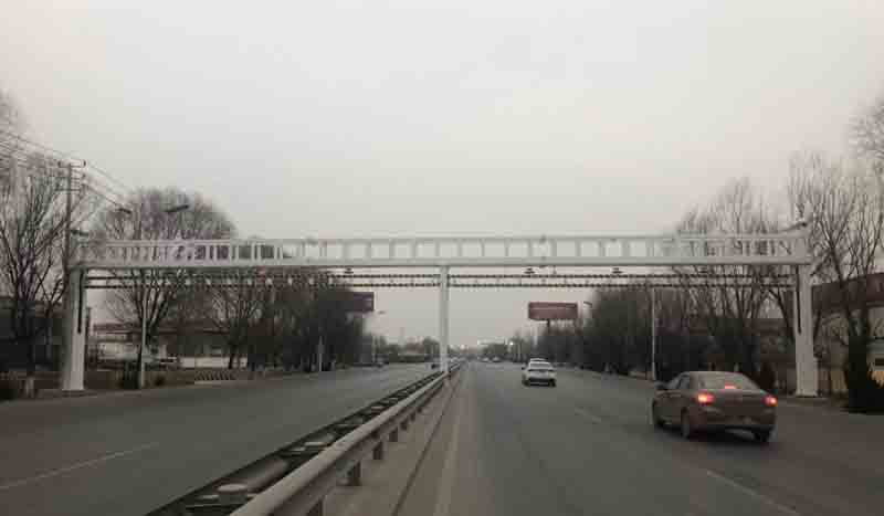 鹤壁公路限高杆